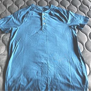Mens Goodfellow Henley short sleeve shirt